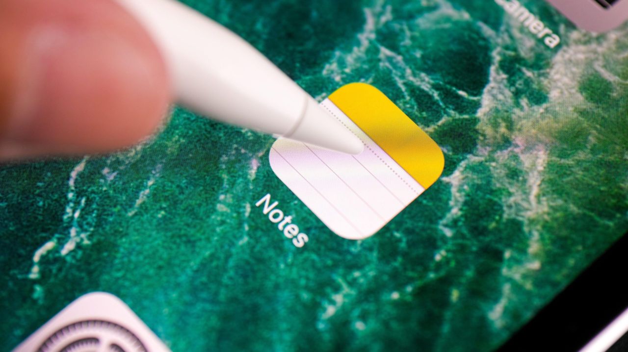 62 (Yes, 62) of Our Favourite iPhone Hacks and Explainers of 2021
