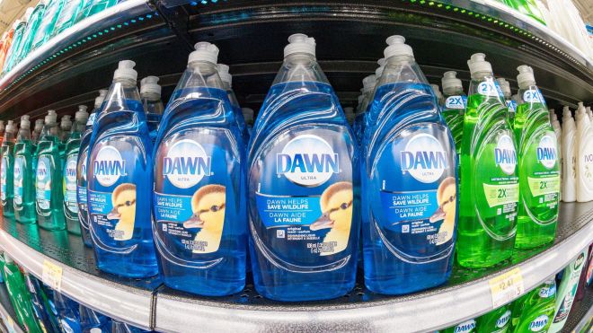 All the Things You Didn’t Know Dish Soap Can Clean