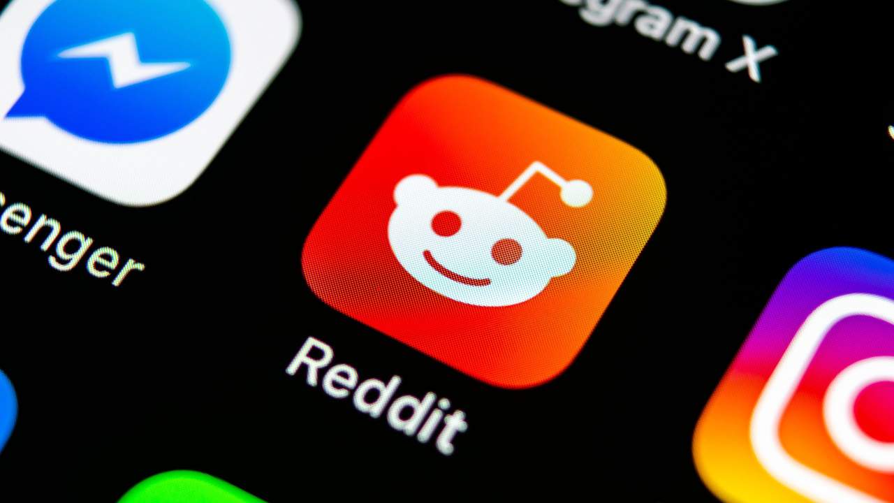 The Best Apps and Extensions You Should Install If You Use Reddit