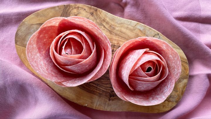 Make a Cute Little Salami Rose With a Wine Glass