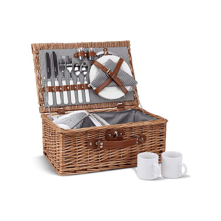 8 of the Best Picnic Baskets For Summer