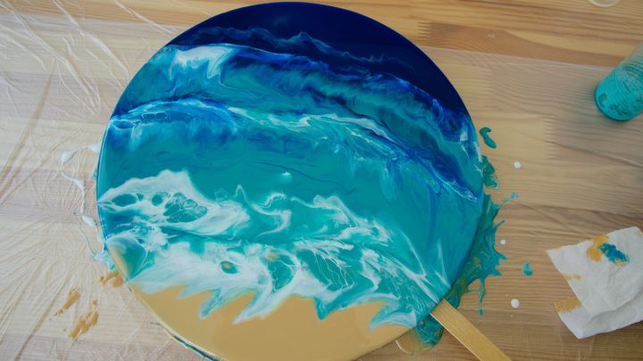 A Beginner’s Guide To Epoxy Resin Art With 5 Projects To Get You Started