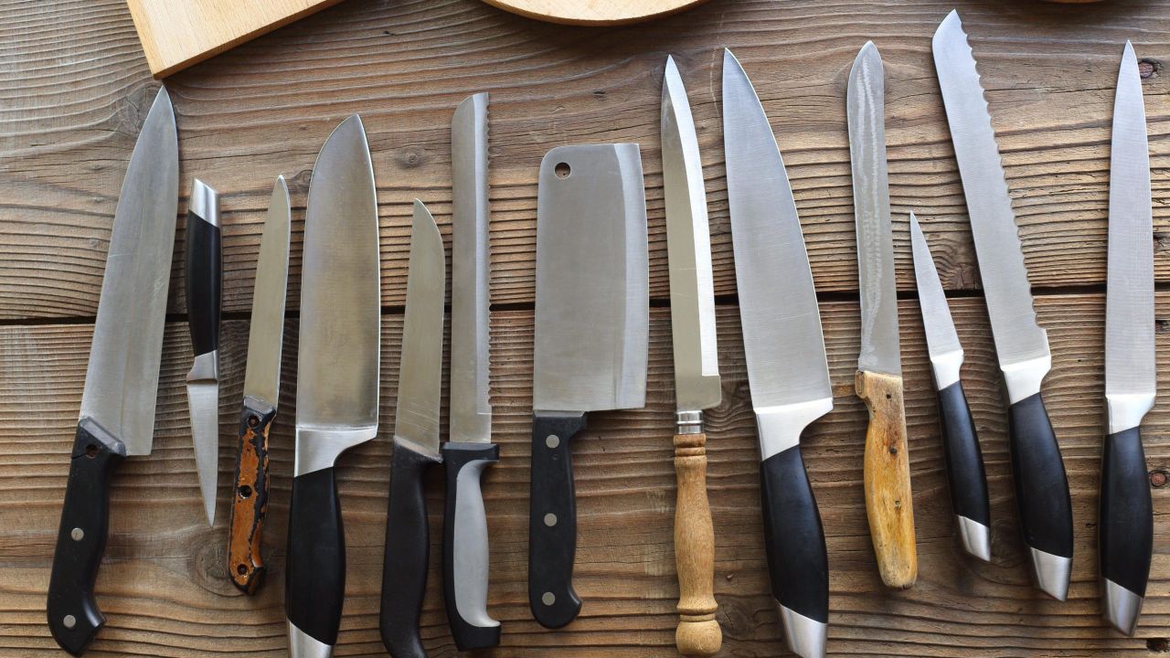 What’s the Safest Way to Throw Away Old Knives?