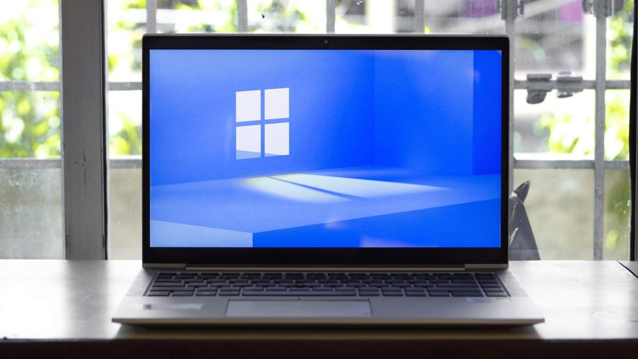 The Easiest Way to Stop Your Windows PC From Going to Sleep