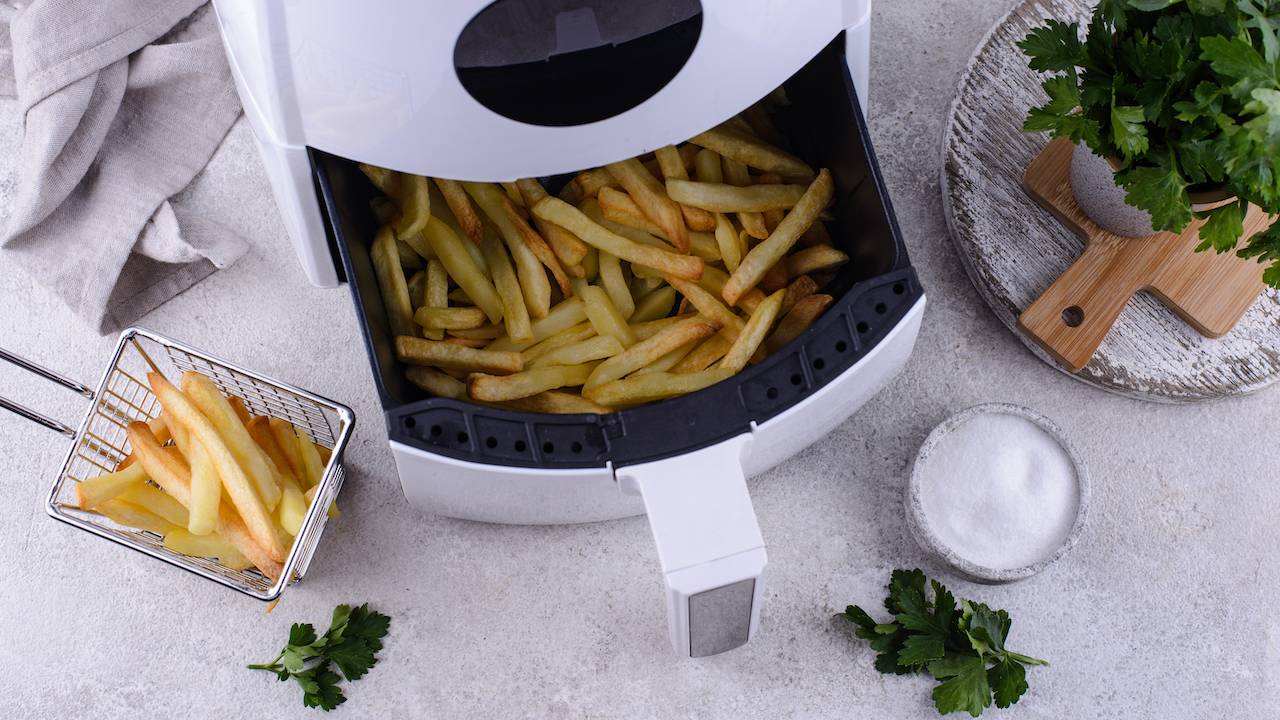 The Hottest Air Fryer Deals on Offer Right Now