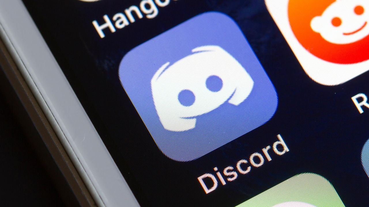 The Best Discord Bots (and How to Use Them)