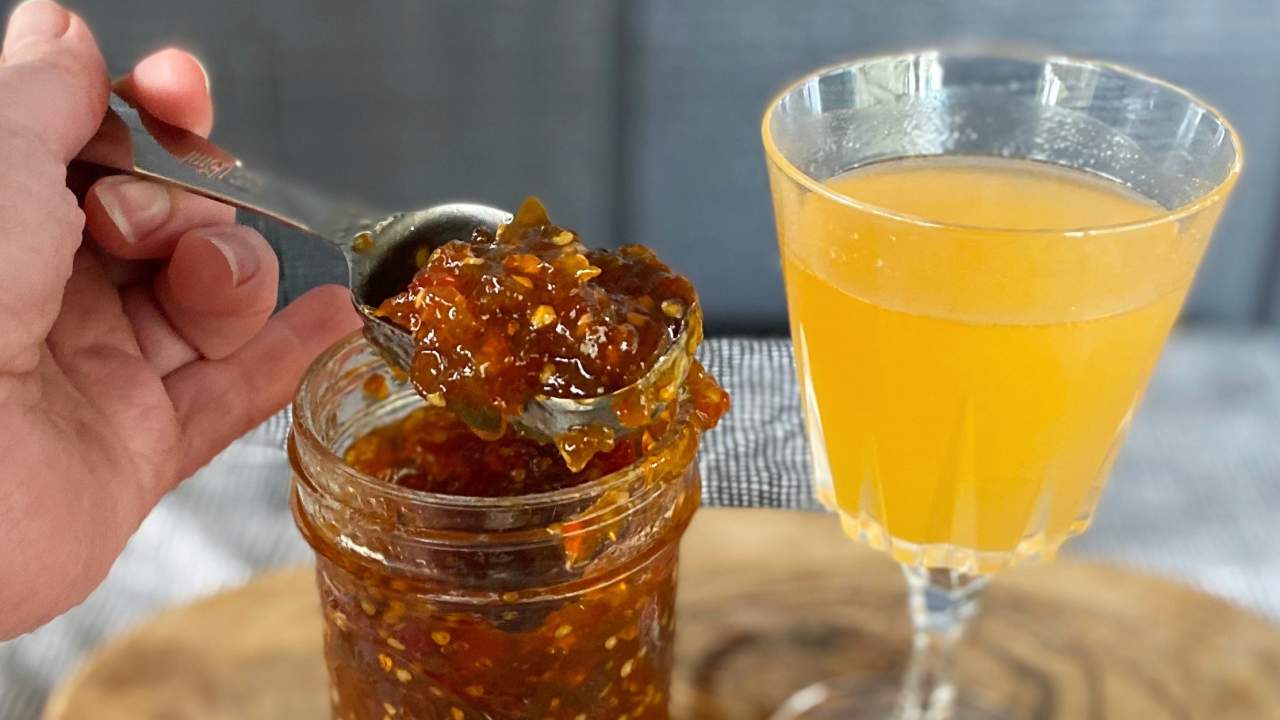 Make Spicy-Sweet Cocktails With Pepper Jelly