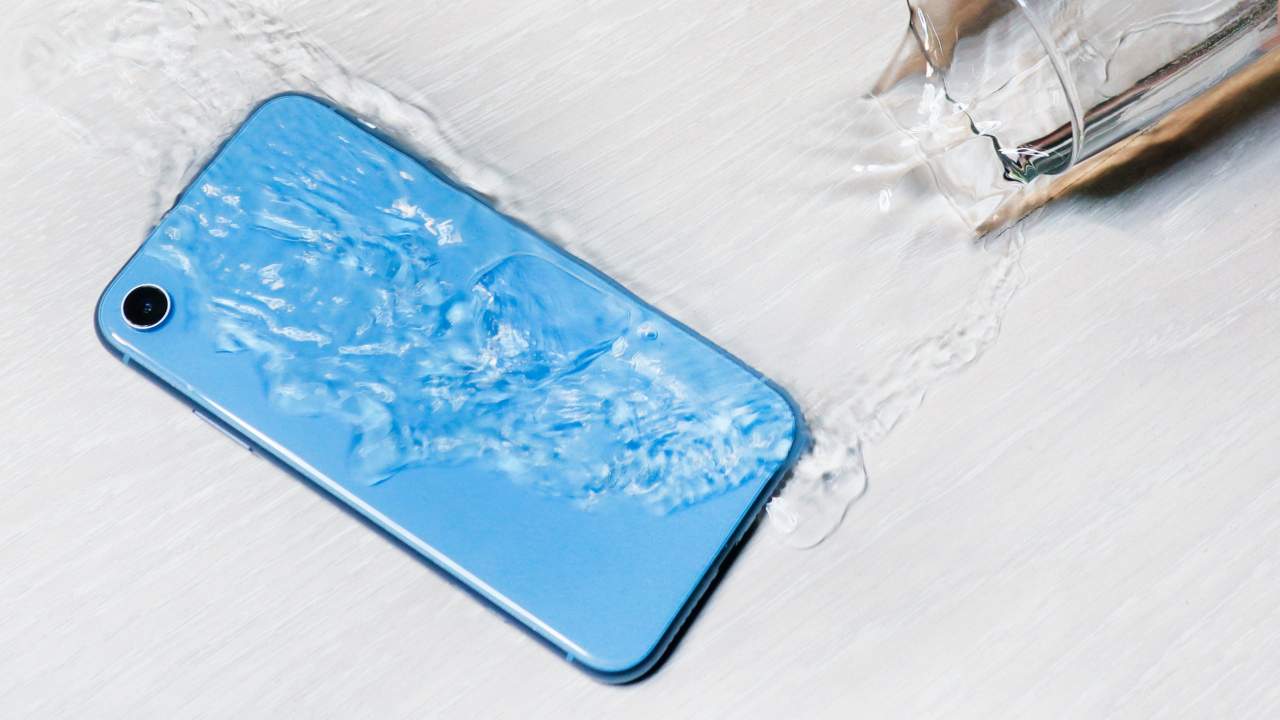 Use This Shortcut to Expel Water From Your iPhone