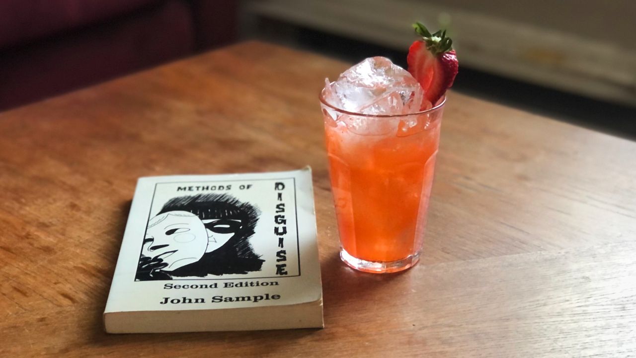 Get ‘Girl Drink Drunk’ With a Strawberry Daiquiri