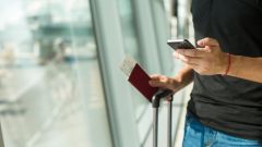 Why You Should Use an eSIM Card the Next Time You Travel