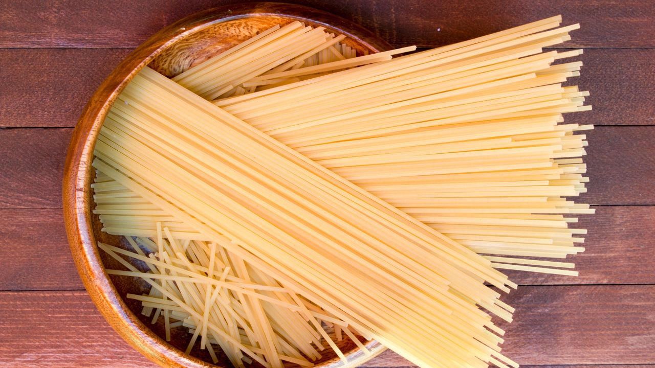 Use Uncooked Pasta as an Impromptu Skewer