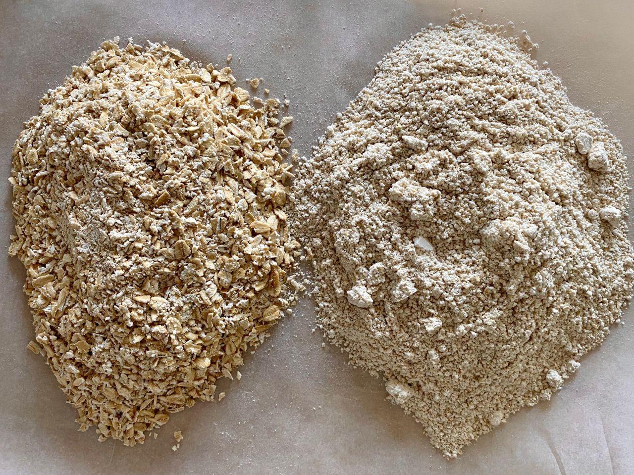 Oat texture after pulsing and after one minute of continuous blend. (Photo: Allie Chanthorn Reinmann)