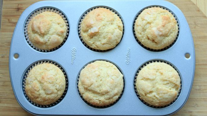 You Should Add a Pudding Cup to Your Muffin Mix