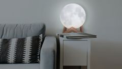 6 Moon Lamps if You Want To Bring Outer Space to Your Humble Abode